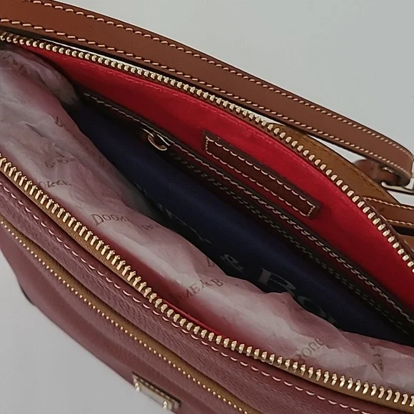 ❤️HP❤️D&B LARGE Wine Pebble Grain Tassle Crossbody Bag NWT